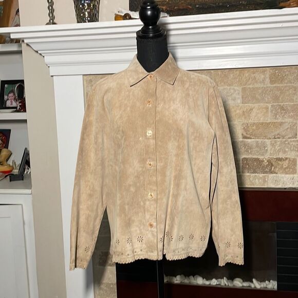 Vintage Draper’s and Damon’s button down suede shirt. - Picture 2 of 8